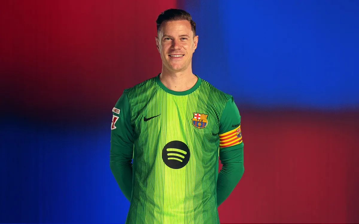 Ter Ştegen rəqib komandaya keçdi