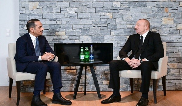 İlham Əliyev Qətərin baş naziri ilə görüşdü