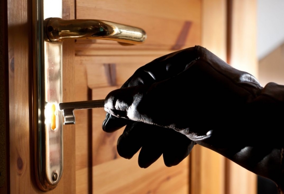 Bakıda evdən 29 min manatlıq qızıl oğurlayan şəxs saxlanılıb