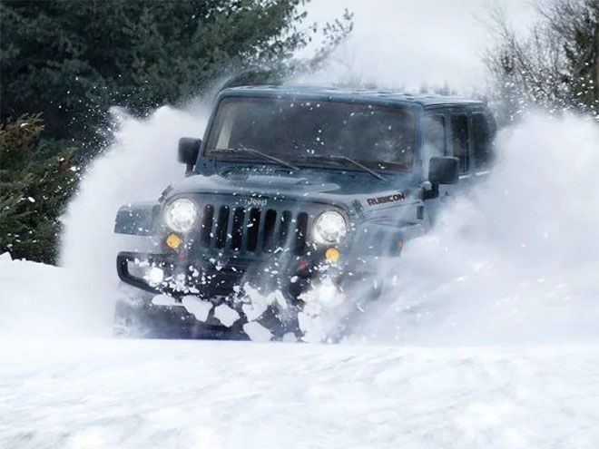 Füzulidə avtomobillərdə qalanlar xilas edildilər (VIDEO)