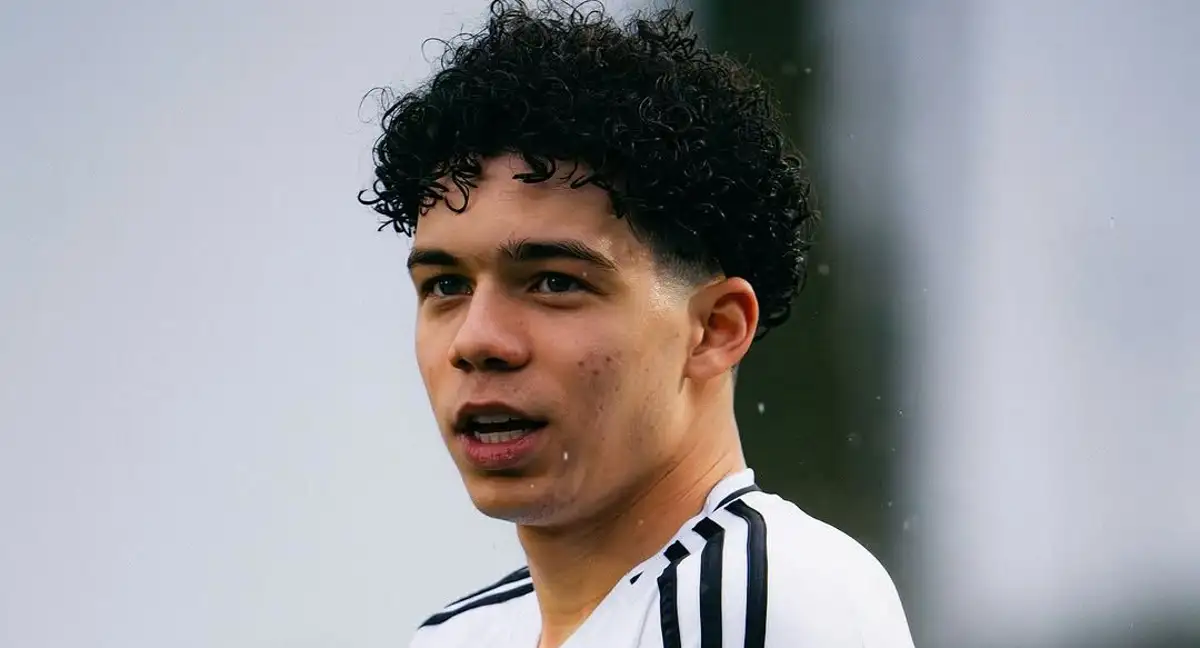 "Real" Marselonun oğlu ilə ilk peşəkar müqaviləsini imzalayıb