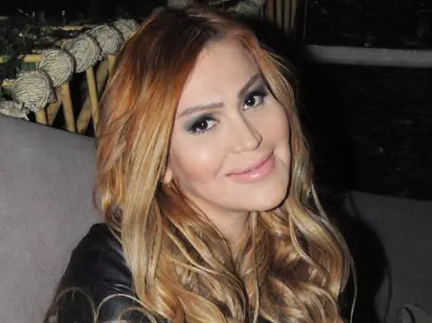 Rəqsanə canlı yayımda ağladı