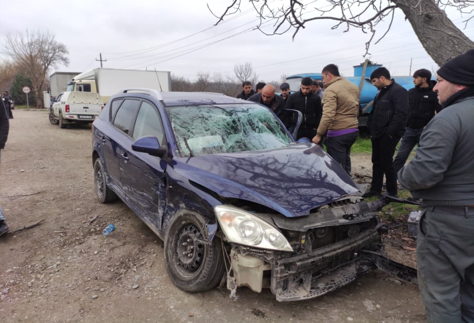 Qaxda minik avtomobilləri toqquşub, yaralılar var