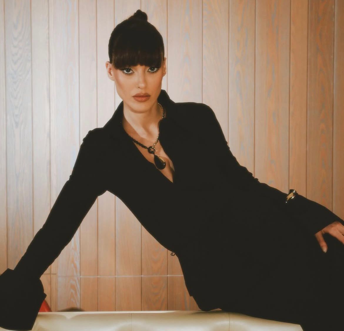 Dilan Çiçek bu dəfə görünüşü ilə gündəmə gəldi