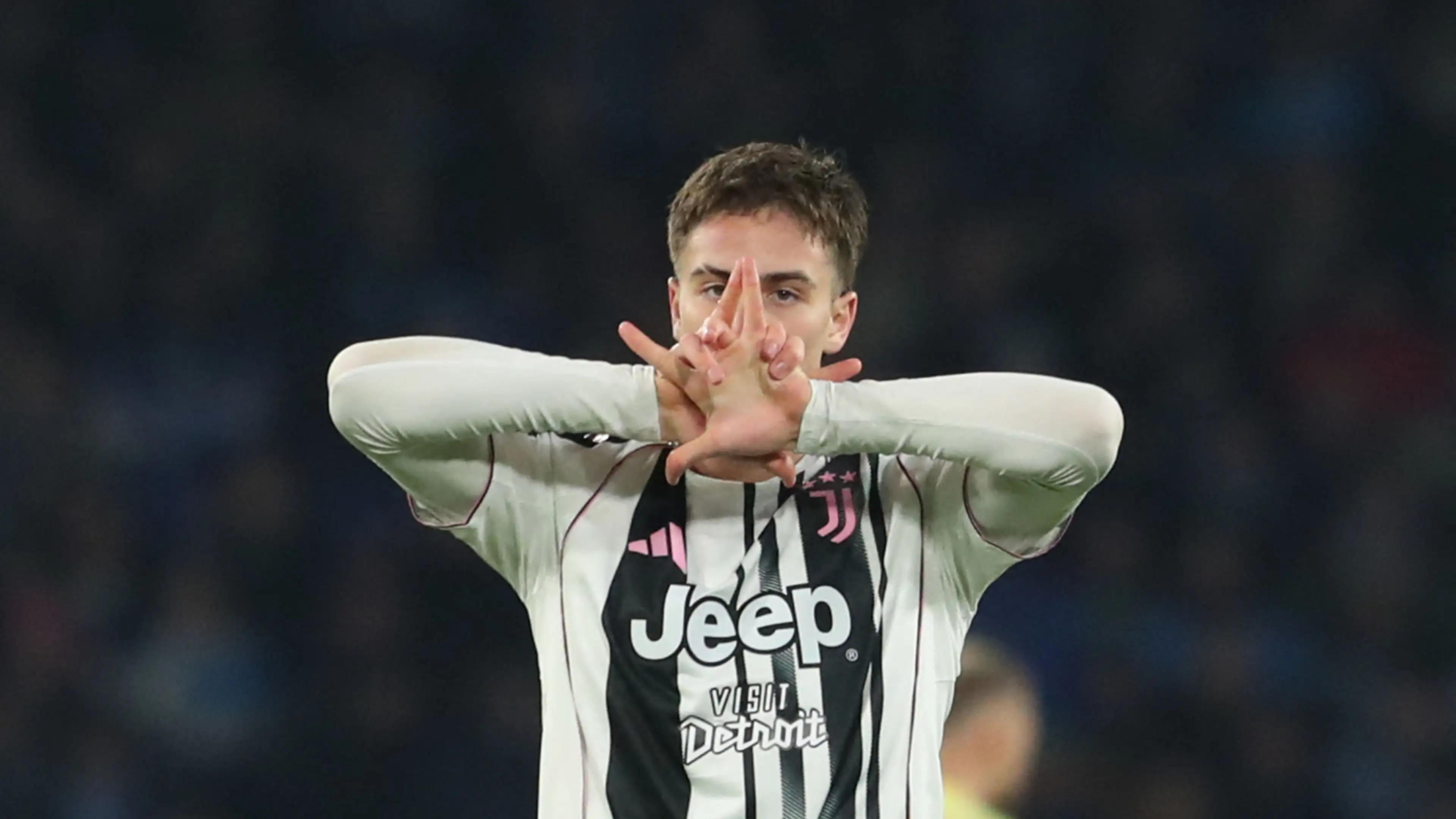 “Yuventus” Kənan Yıldızla yeni müqavilə imzalayıb