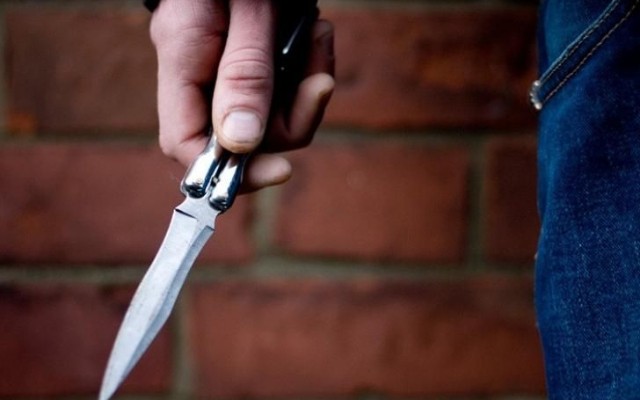 Şəmkirdə 15 yaşlı yeniyetmə bıçaqlanıb