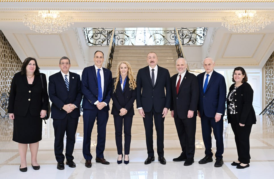 Prezident Betsi Berns Kornu qəbul etdi