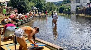 Bu ölkədə çaydan qızıl çıxır