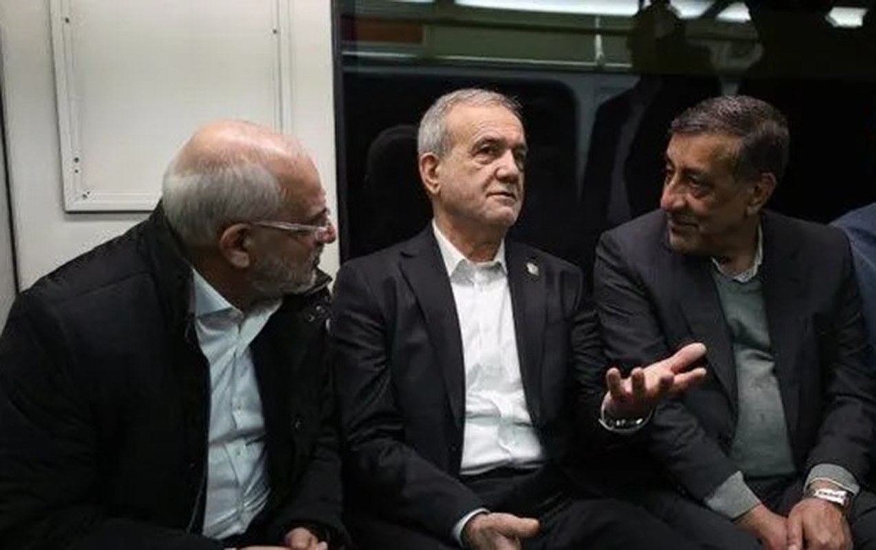 Pezeşkianın aylıq gəliri: 1000 dollar