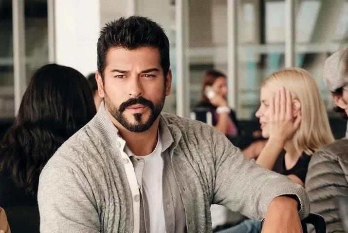 Burak Özçivitin sərvəti açıqlandı